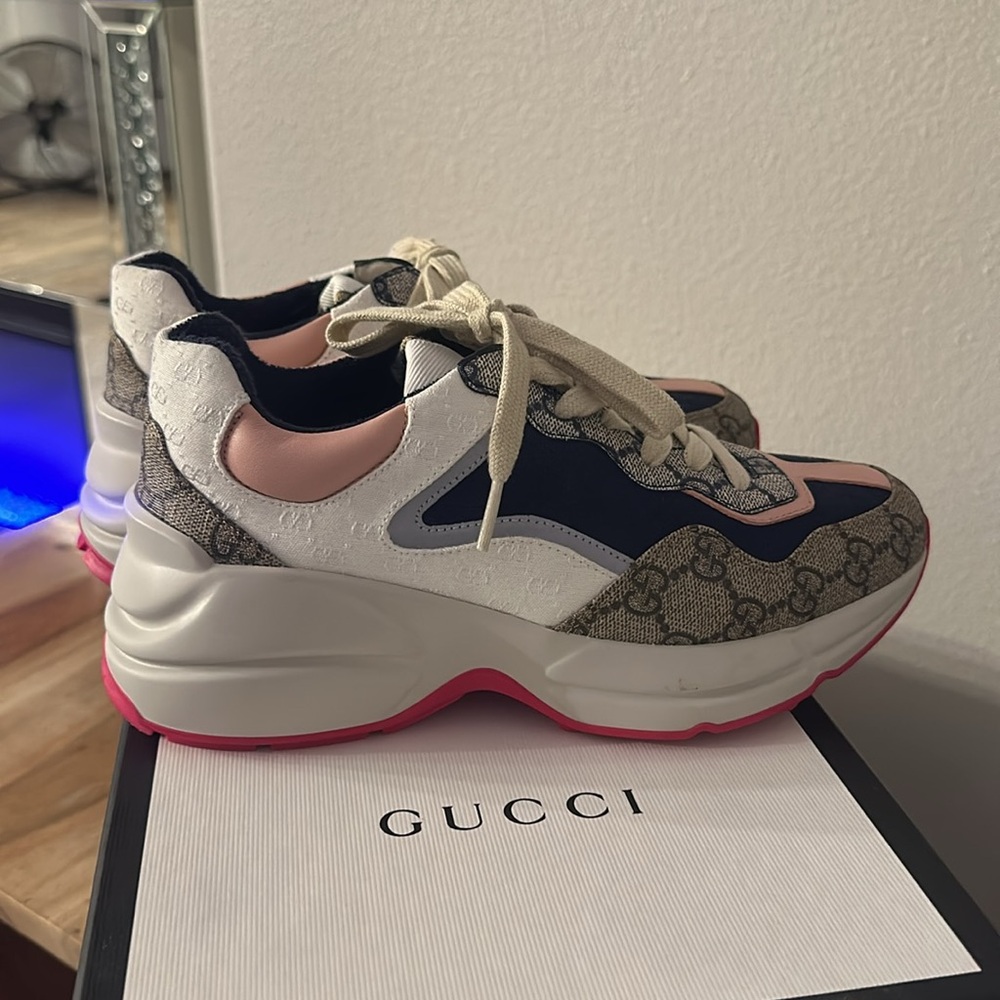 GUCCI WOMEN'S GG RHYTON SNEAKER SZ 36 LIKE NEW